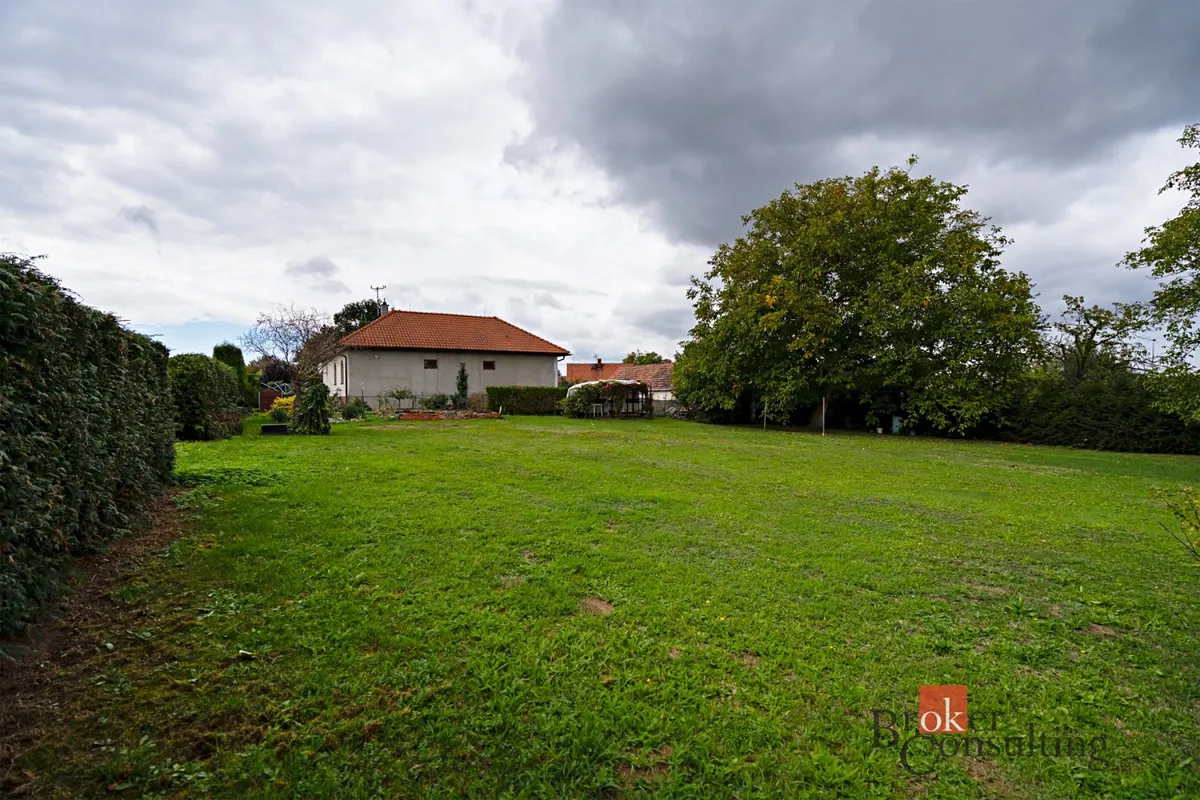 Prodej stavebního pozemku 1036 m²
